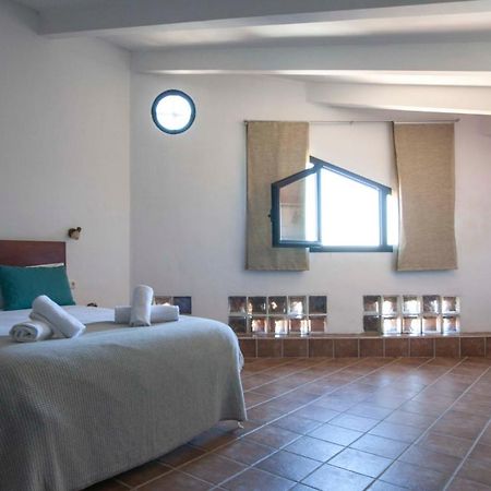 Apartamentos Turisticos Lobelia Suites La Garrovilla Luaran gambar