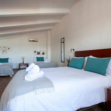 Apartamentos Turisticos Lobelia Suites La Garrovilla Luaran gambar