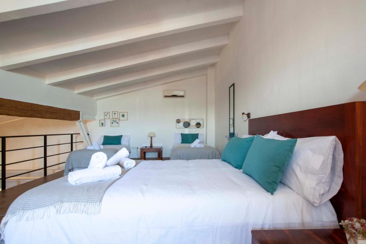 Apartamentos Turisticos Lobelia Suites La Garrovilla Luaran gambar