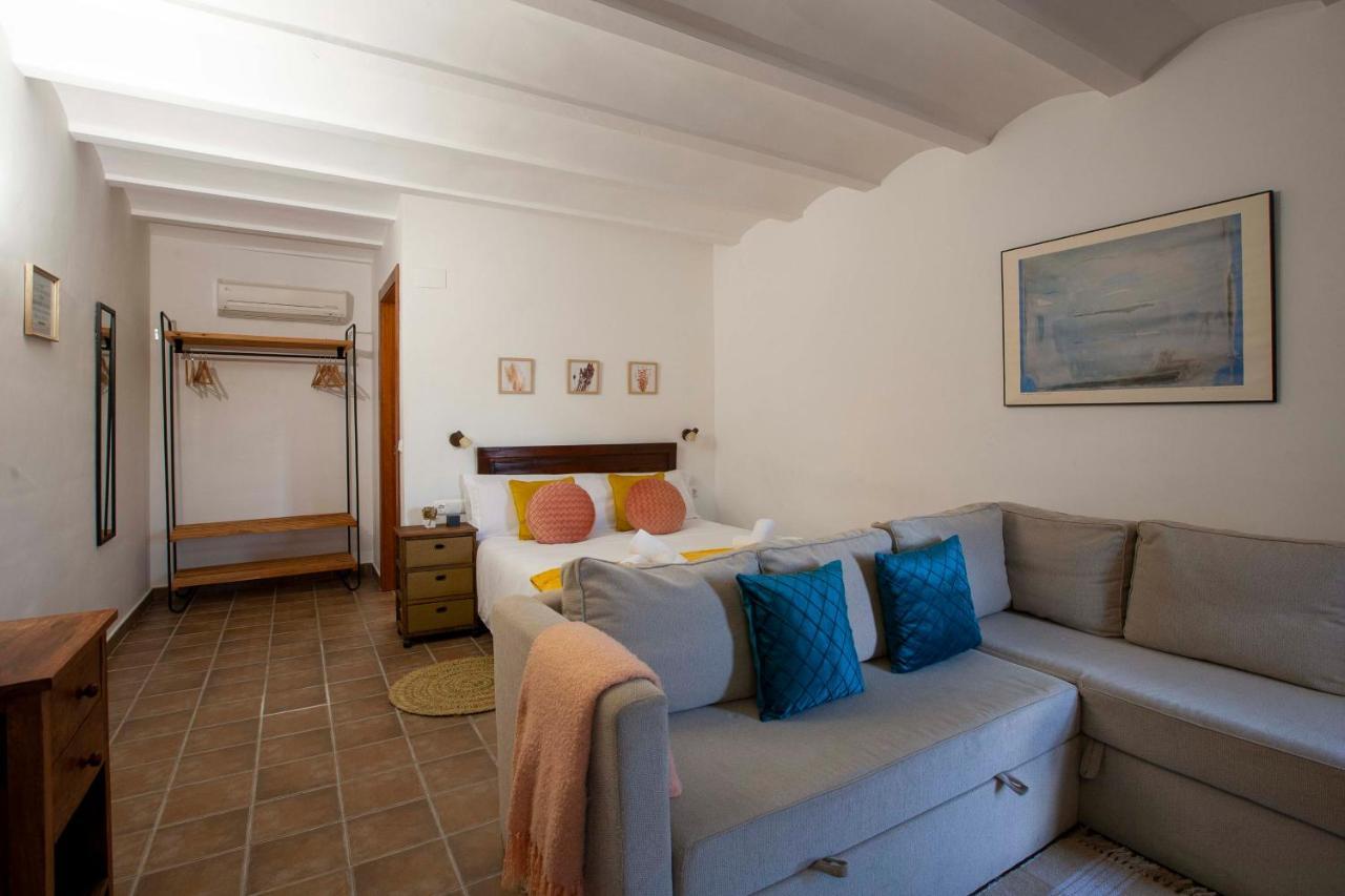 Apartamentos Turisticos Lobelia Suites La Garrovilla Luaran gambar