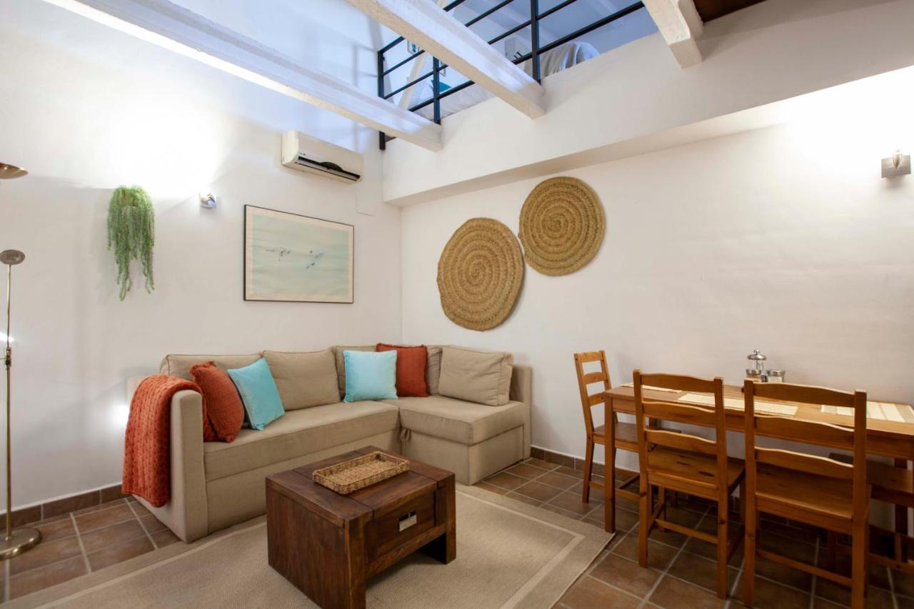 Apartamentos Turisticos Lobelia Suites La Garrovilla Luaran gambar