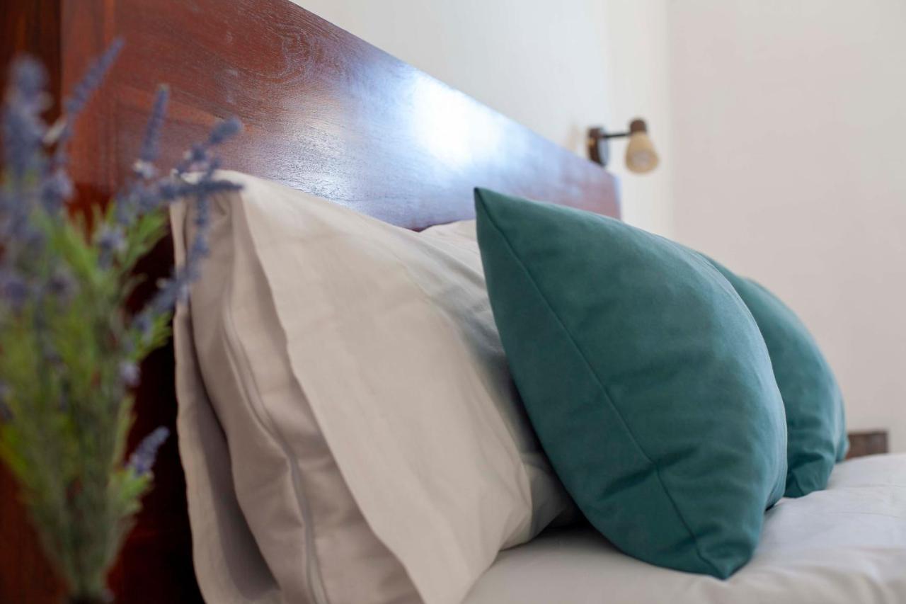 Apartamentos Turisticos Lobelia Suites La Garrovilla Luaran gambar