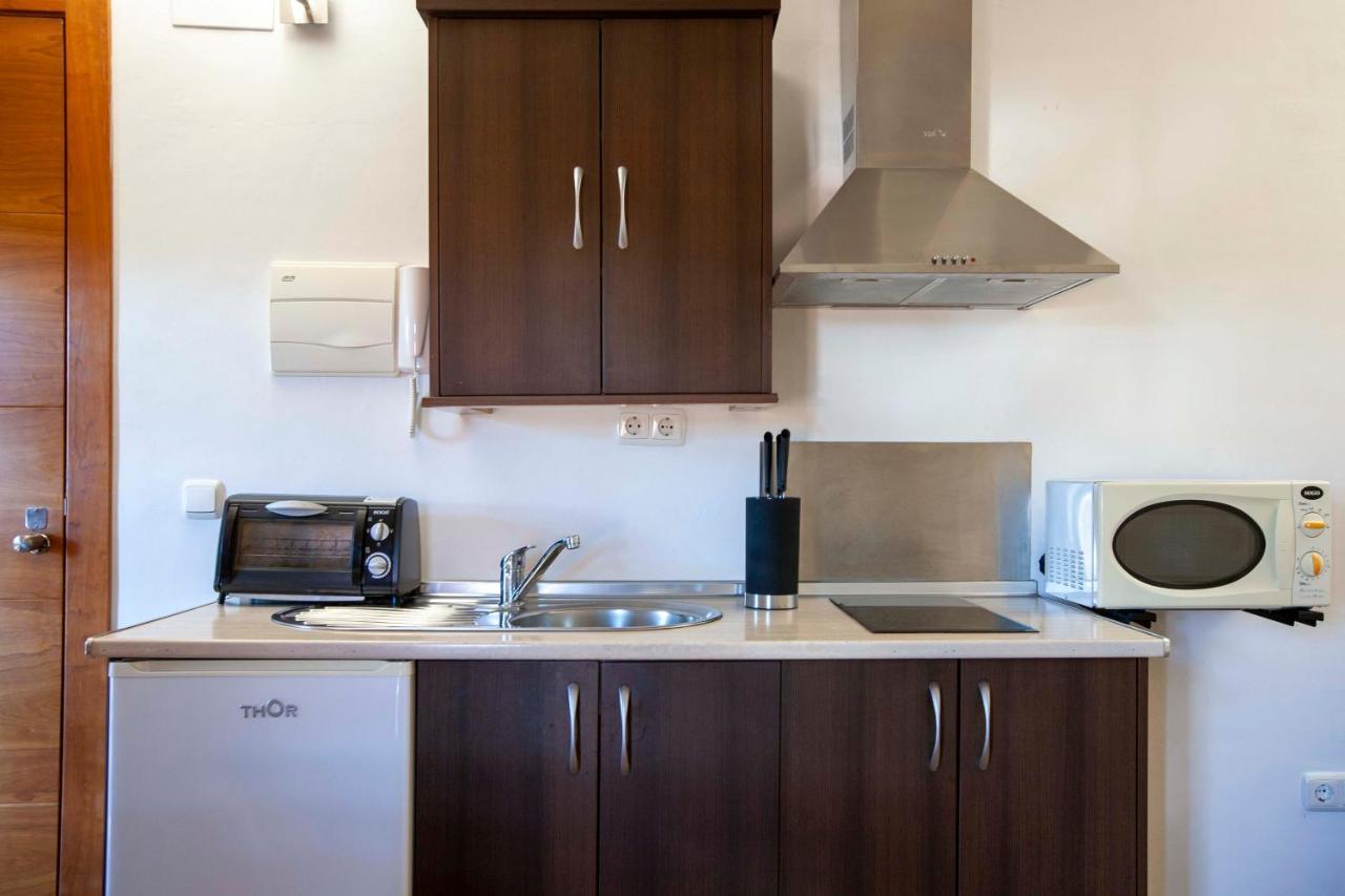 Apartamentos Turisticos Lobelia Suites La Garrovilla Luaran gambar